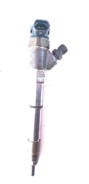  Fuel injector 