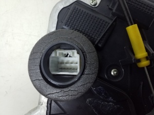 TOYOTA Corola Verso R1 (2004–2009) Front door lock 6904002161 - 3