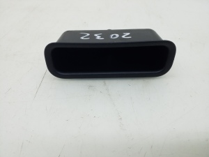   Tagumise külgukse muu osa  - 748150F010 
