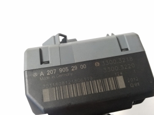 Mercedes Benz C-Class 204 (2007–2014) Ignition switch A2079052900 - 4