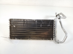  Interior shoulder radiator 