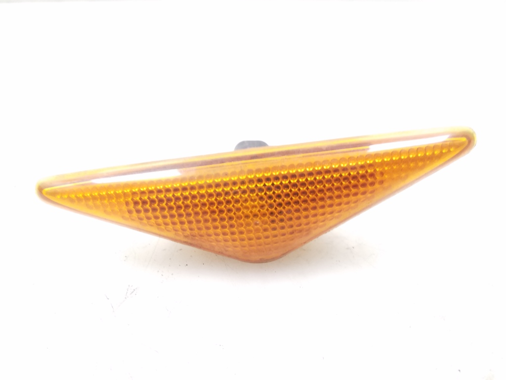 FORD Mondeo 3 generation (2000-2007) Front Right Fender Turn Signal 1S7113K309AC 25041080