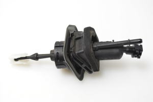 Clutch master cylinder - 3M517A543BE