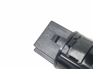 Mercedes Benz E-Class W212 (2009–2015) Sonstiger Sensor A2049057501 - 2
