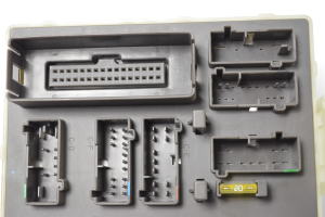 Ford Focus (1998–2005) Kaitsmekarp salongis 98AG14A073AH - 4