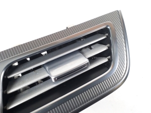  Interior panel ventilation grilles 