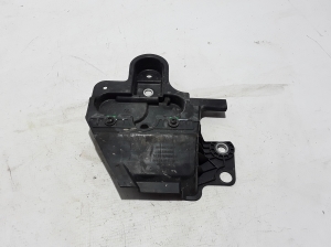   Cooling radiator bracket 