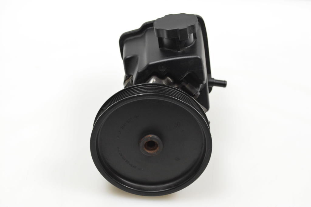 Used Mercedes Benz CClass Power steering pump A0044667001