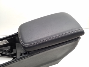 Mercedes Benz A-Class 176 (2012–2018) Salona konsoles cita detaļa a1766804801 - 2