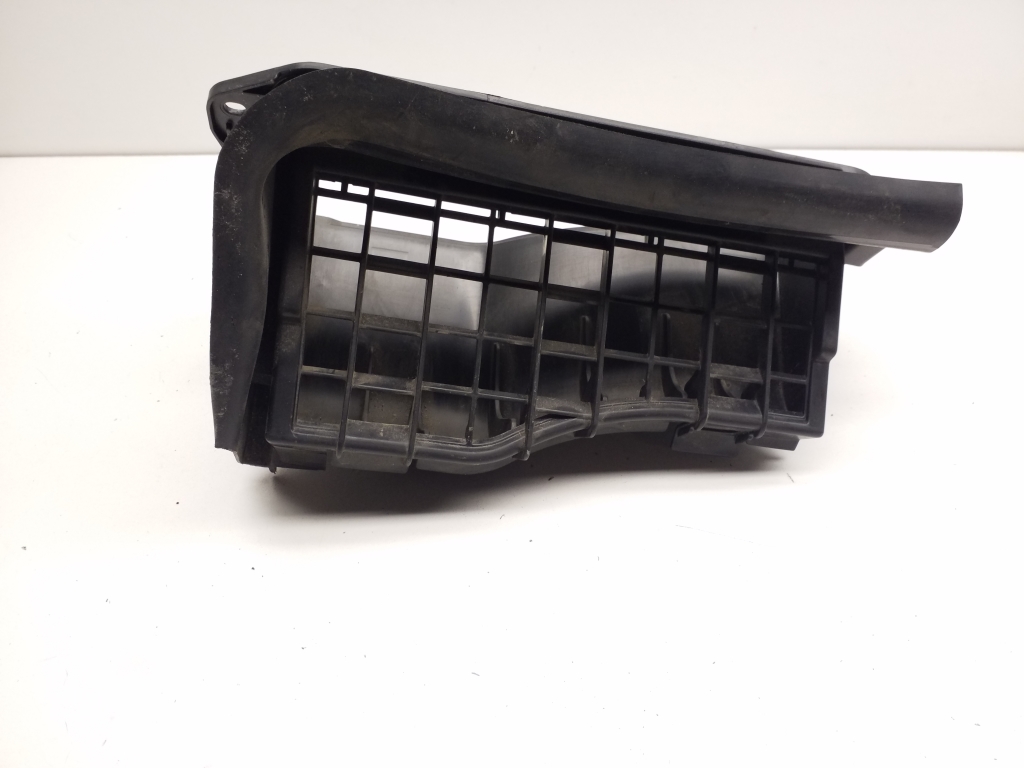 MERCEDES-BENZ A-Class W176 (2012-2018) Other Engine Compartment Parts A2468300223, A2468300124 21851224