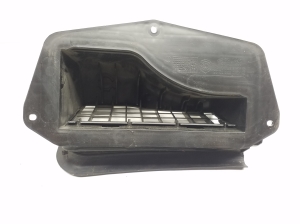 Mercedes Benz A-Class 176 (2012–2018) Sonstiges Teil des Luftfiltergehäuses A2468300223 - 2