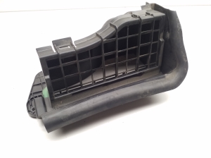 Mercedes Benz A-Class 176 (2012–2018) Sonstiges Teil des Luftfiltergehäuses A2468300223 - 3