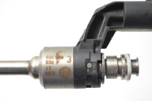  Fuel injector 