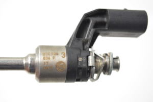  Fuel injector 