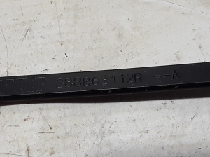  Windshield wiper blade 