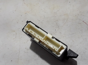 Dacia Duster (2017–2024) Control unit 284476268R - 3