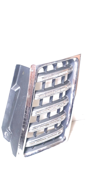 Mitsubishi L 200 (2006–2015) Kühlergrill 7450A413 - 2