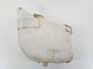 Mercedes Benz Vito W639 (2003–2014) Scheibenwaschbehälter vorne A6398690320 - 3