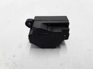 VOLVO XC60 (2008–2017) Salongi soojenduse klapi mootor 31348271 - 3