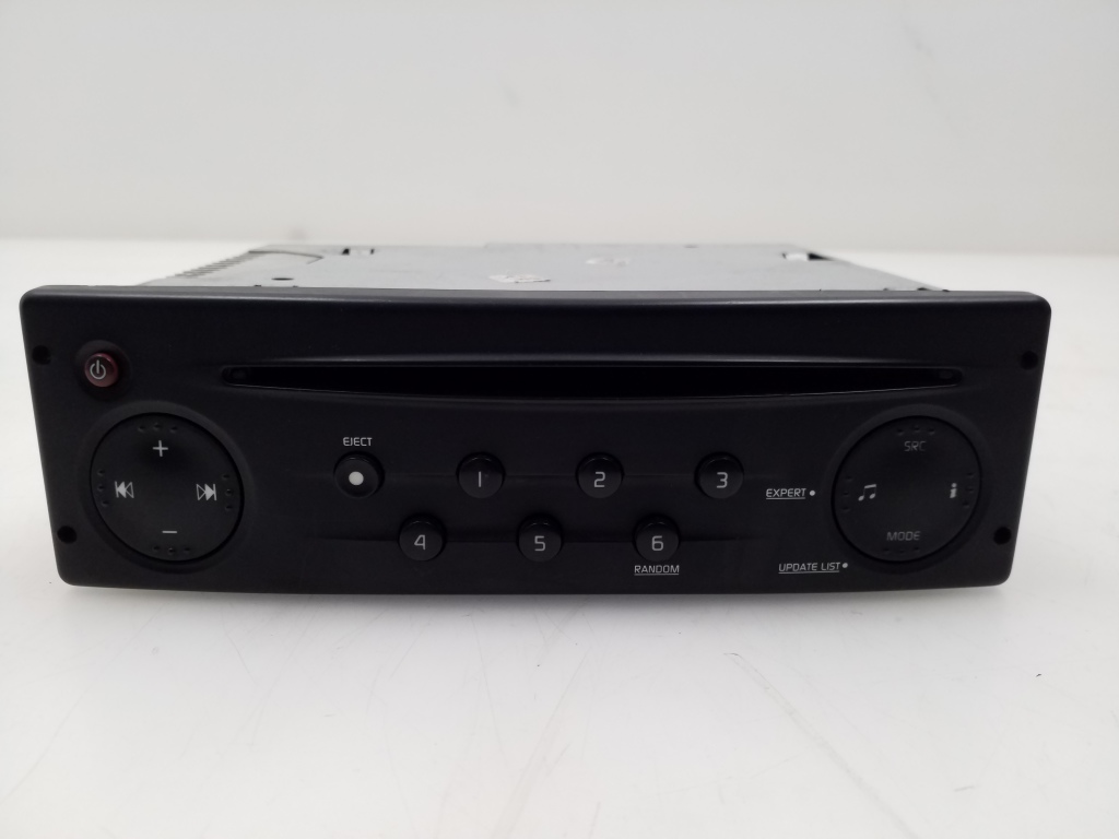 RENAULT Trafic 2 generation (2001-2015) Music Player With GPS 8200633634 21206335