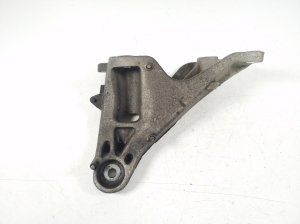 BMW 1 SERIES E82 (2007–2013) Motorhalter 6779368 - 2