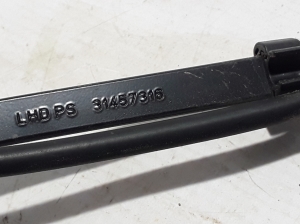  Windshield wiper blade 