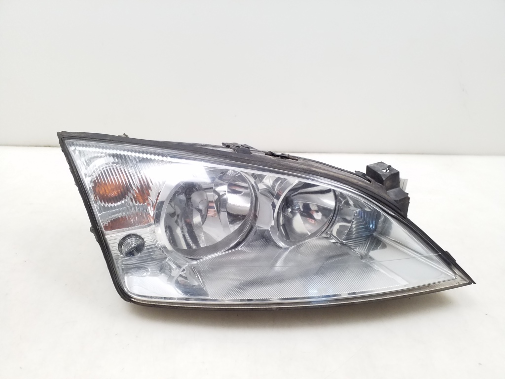 FORD Mondeo 3 generation (2000-2007) Front Right Headlight 1S7113005SE 25041359