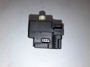 VOLVO XC60 (2008–2017) Salongi soojenduse klapi mootor 31348271 - 3