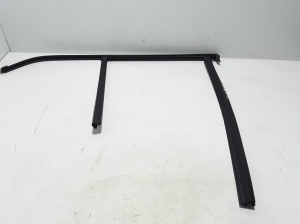   Rear side door sealing rubber 