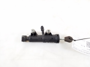   Clutch master cylinder  - A6392900112 