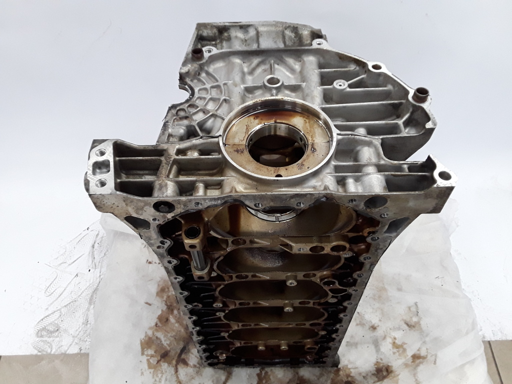 VOLVO XC90 1 generation (2002-2014) Engine Block RF6G9N-6K360-AE 22297977