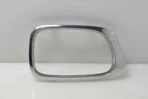 Front grille chrome trim - 8208668