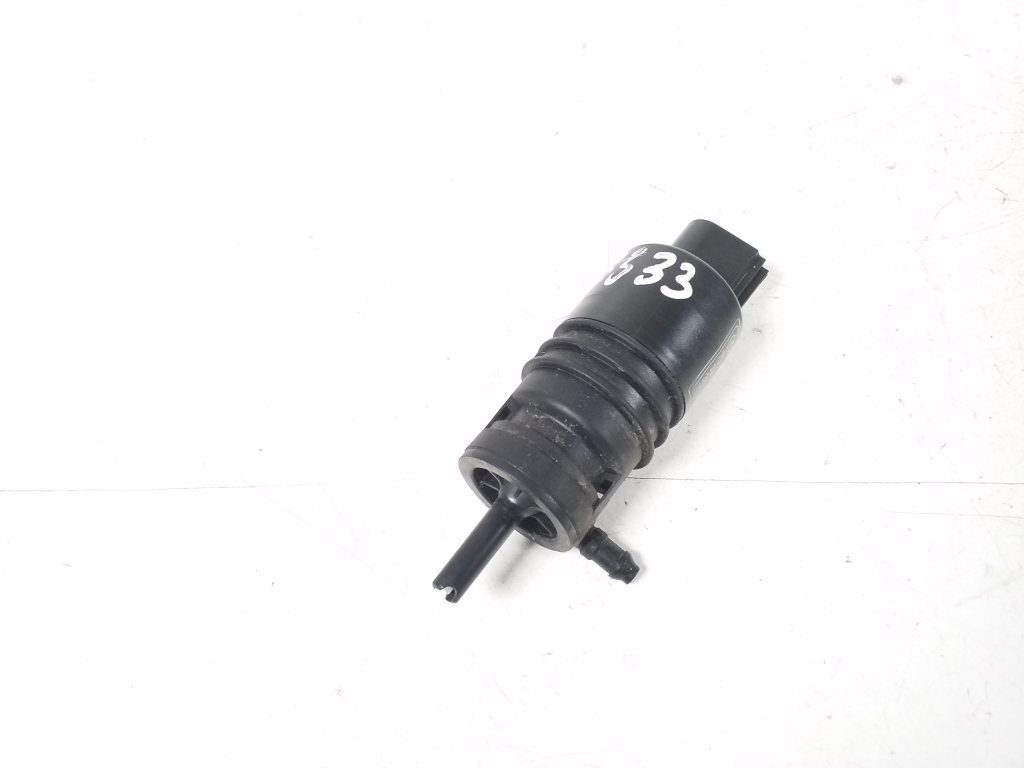 BMW 1 SERIES E82 (2007–2013) Front windshield washer pump 7302589 BMW 1 SERIES E82 (2007–2013) Front windshield washer pump 7302589