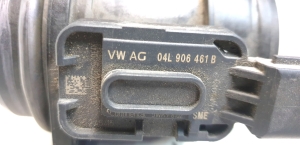 Skoda Superb (2015–2026) Mass air flow sensor 04L906461B - 3