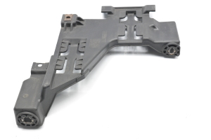 AUDI Q5 (2008–2017) Esitule kinnitus 10107-17075 - 2