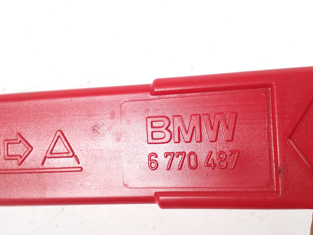 BMW 1 Series E81/E82/E87/E88 (2004-2013) Avarinis ženklas (trikampis) 6770487 21936504