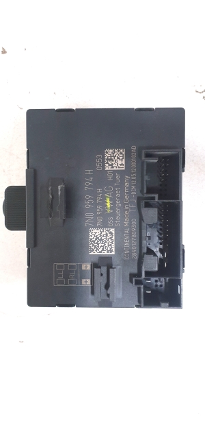 Tagumise küljeukse juhtplokk - 7N0959794H