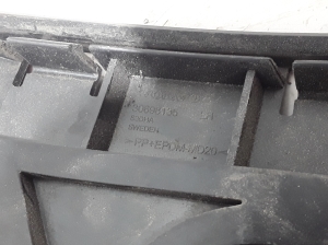  Rear bumper bracket 