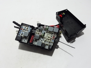  Fuse block holder under the hood 