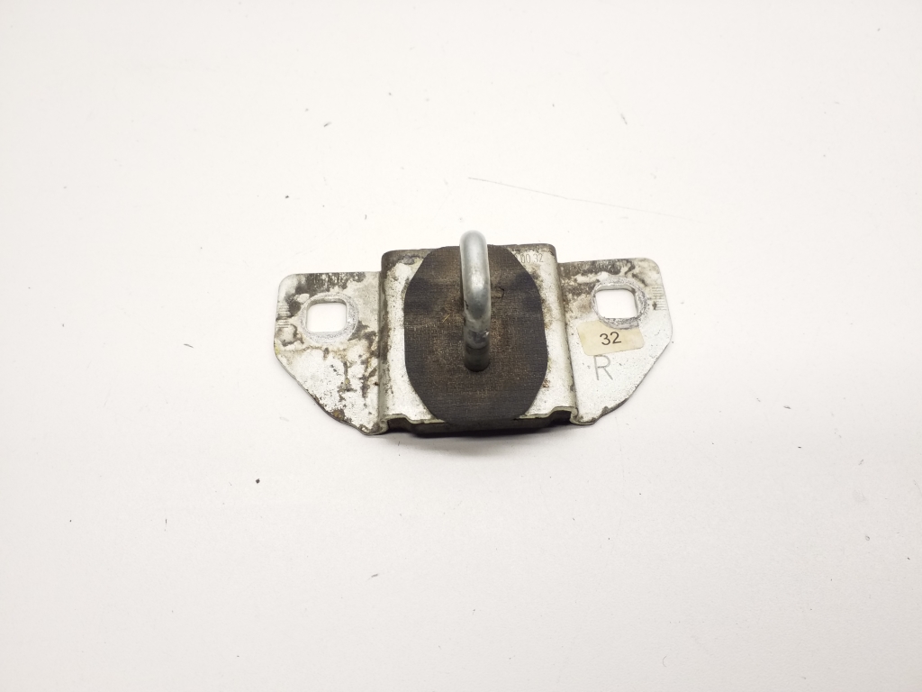 Mercedes Benz C-Class 204 (2007–2014) Trunk lid lock bracket a2127600032 Mercedes Benz C-Class 204 (2007–2014) Trunk lid lock bracket a2127600032