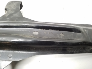 Mercedes Benz A-Class 176 (2012–2018) Kaitsmeploki hoidik kapoti all A2465451500 - 3