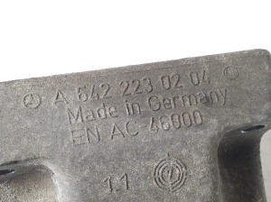 Mercedes Benz R-Class 251 (2006–2017) Motorhalter A6422230204 - 2