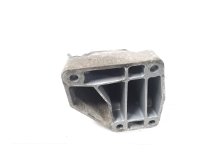 Mercedes Benz R-Class 251 (2006–2017) Motorhalter A6422230204 - 3