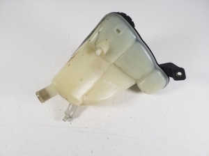 Mercedes Benz R-Class 251 (2006–2017) Ausgleichsbehälter A2515000049 - 4