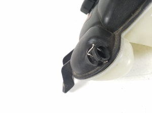 Mercedes Benz R-Class 251 (2006–2017) Ausgleichsbehälter A2515000049 - 5