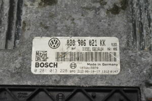 Volkswagen Jetta (2005–2011) Motorsteuergerät 03G906021KK - 3