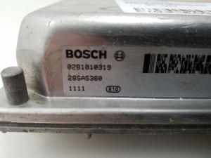 VOLVO XC70 (2000–2007) Engine control unit 0281010319 - 4