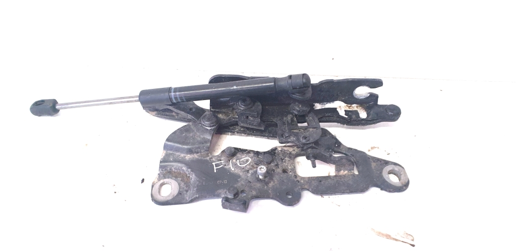 BMW 5 SERIES F10 (2010–2017) Hood hinge 724988709 BMW 5 SERIES F10 (2010–2017) Hood hinge 724988709