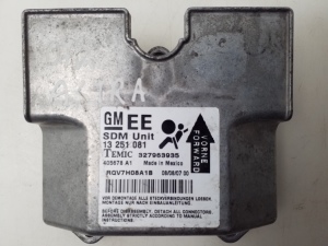 Opel Astra H (2004–2010) Airbagsteuergerät 13251081