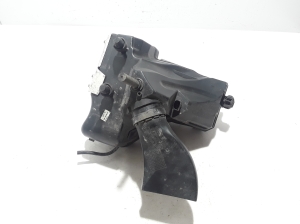 Boîtier de filtre à air - 8K0133835